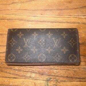 Vintage LOUIS VUITTON wallet